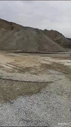 海陽(yáng)市郭城鎮(zhèn)無名石料場(chǎng)釋意污染,百姓苦不堪言!